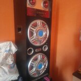 Vand doua boxe la pret negociabil